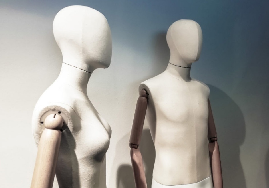 Mannequins and body forms