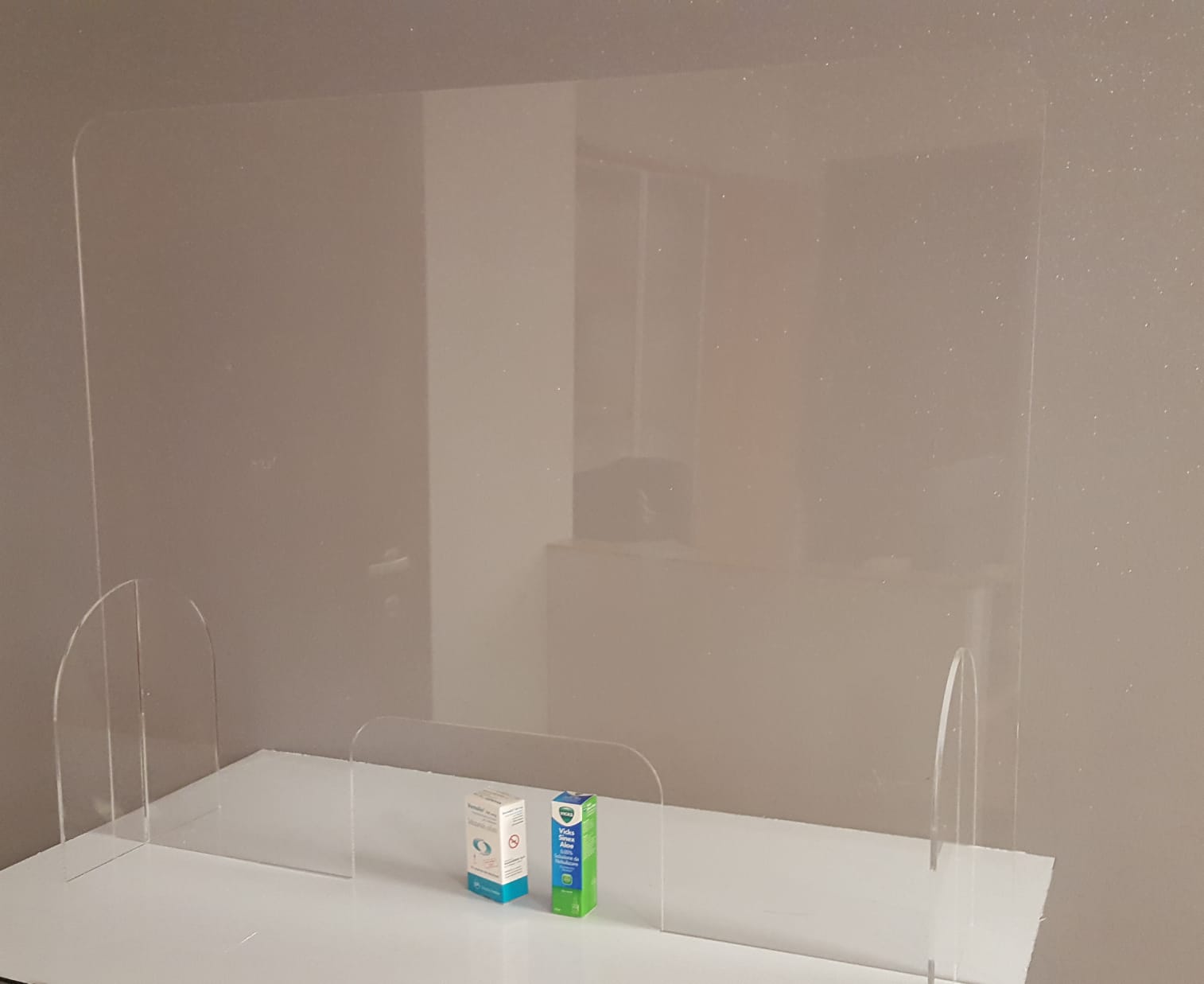 Parafiati e schermi protettivi in plexiglass